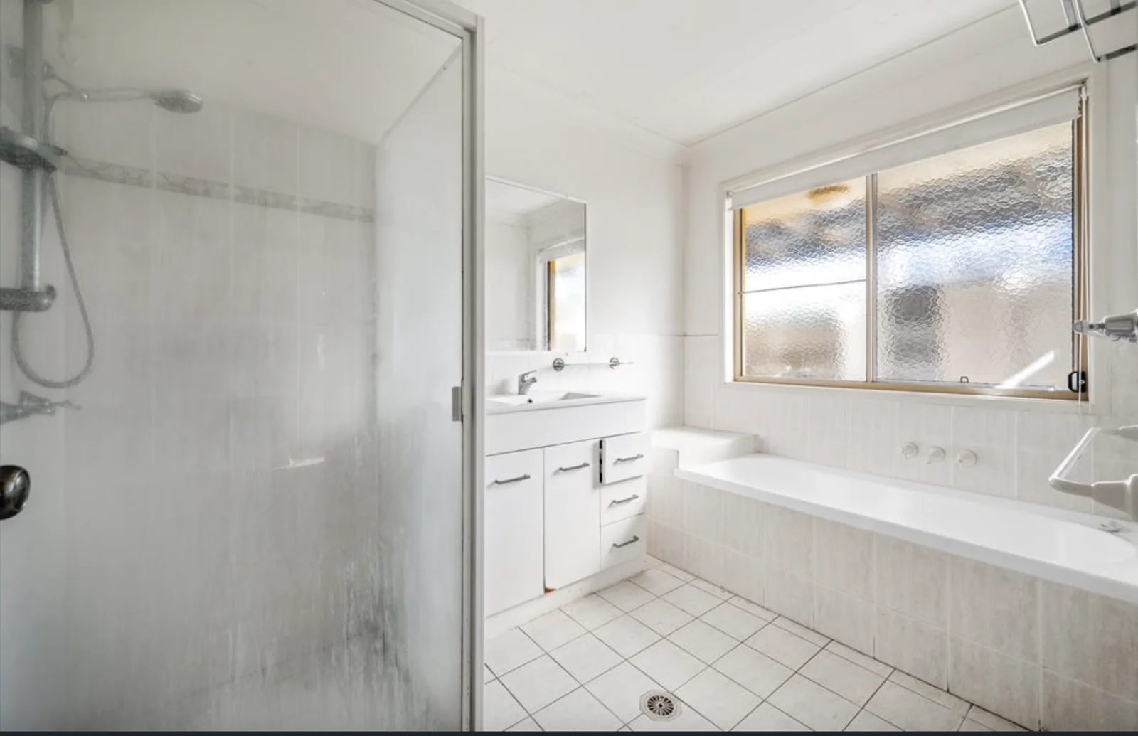 Bathroom before renovation